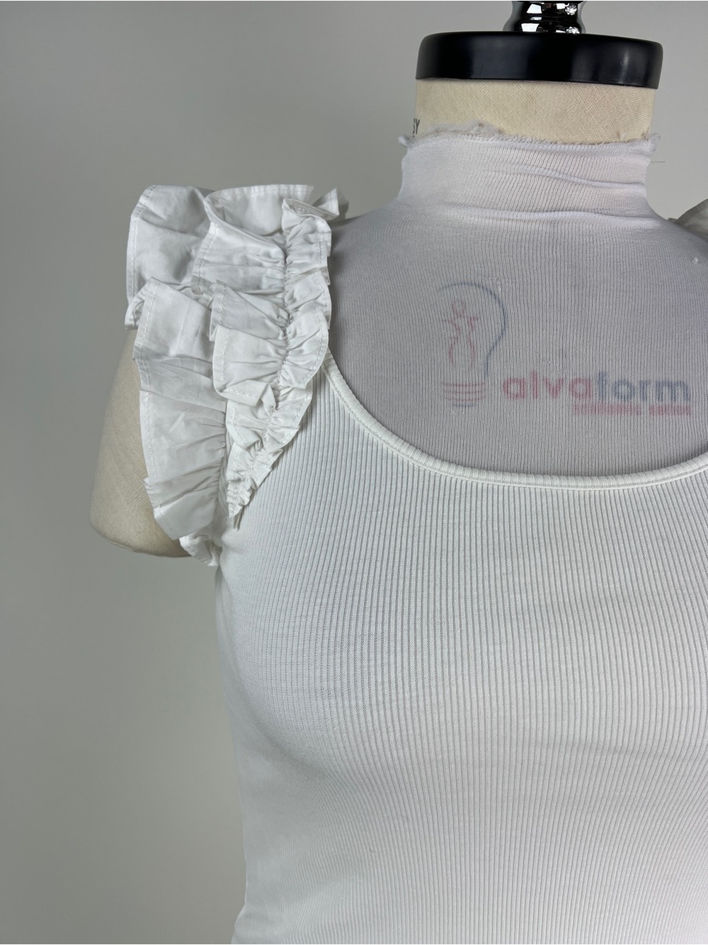 💚 3642. White Ruffle Sleeve Ribbed Tank Top - Picture 4 of 7